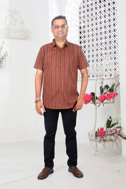 Father Brown Vertical Print Half Shirt in Cotton